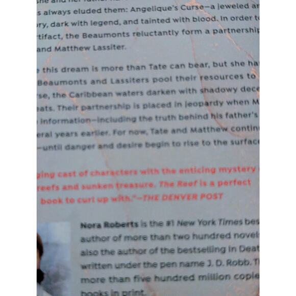 🎃The Reef by Nora Roberts - Picture 2 of 2